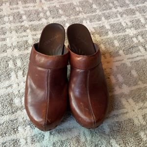 Women’s Leather Dansko Clogs